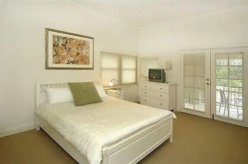 Michelles Garden Apartments Adelaide