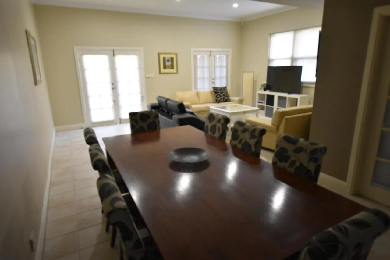 Michelles Garden Apartments Αδελαΐδα